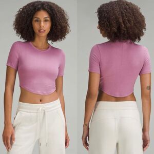 Lululemon Hold Tight Cropped T-Shirt Velvet Dust Short Sleeves Ribbed Pink Gym 6